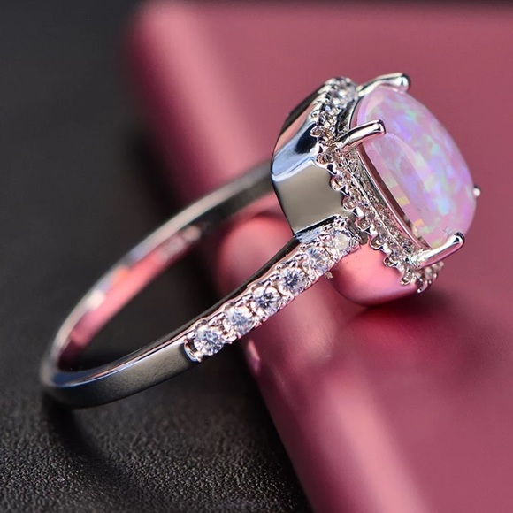 See new listing - Picture 5 of 7